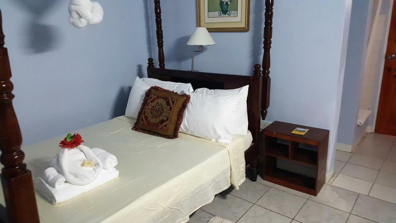 Rainbow Inn Grenville Zewnętrze zdjęcie