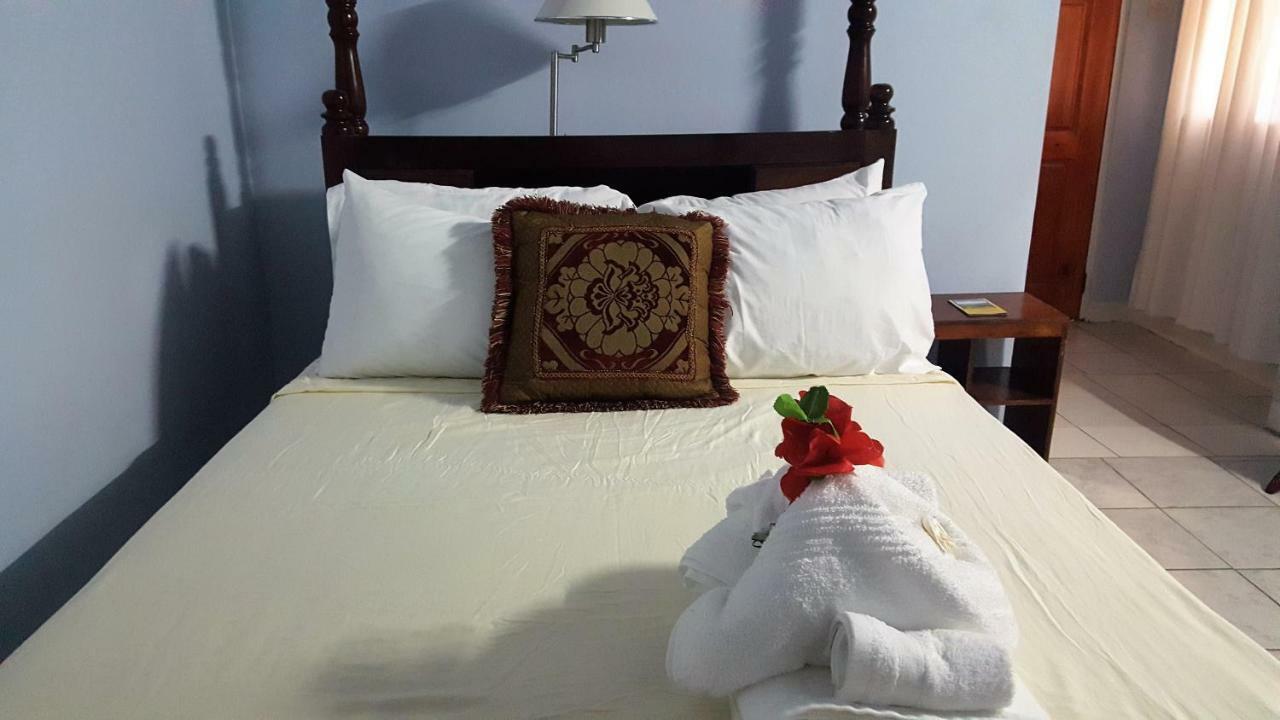 Rainbow Inn Grenville Zewnętrze zdjęcie