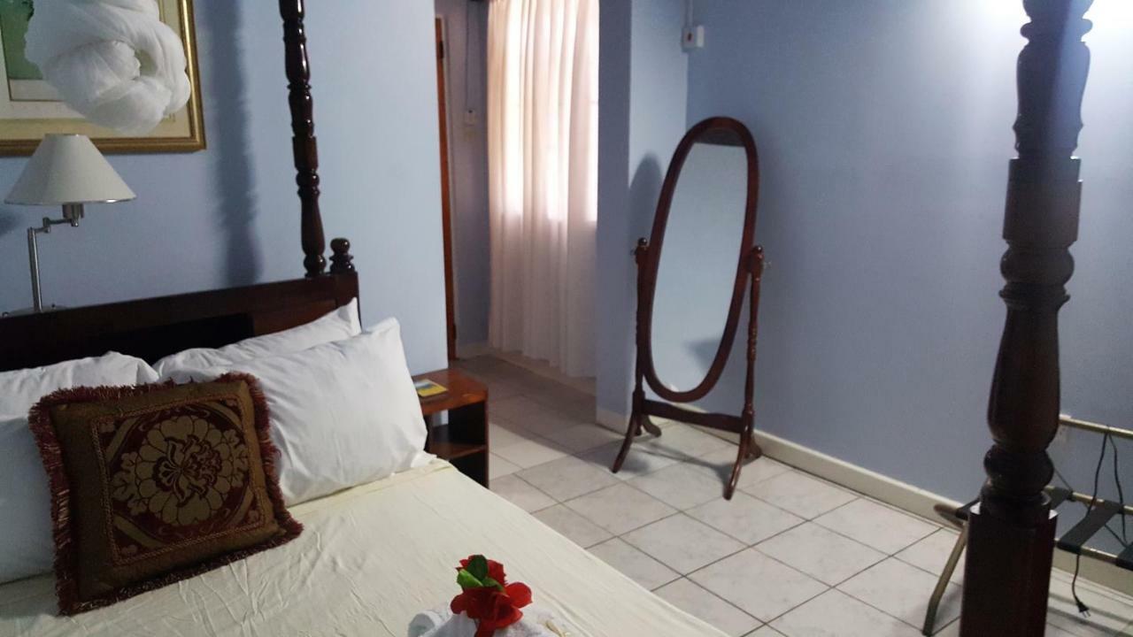 Rainbow Inn Grenville Zewnętrze zdjęcie